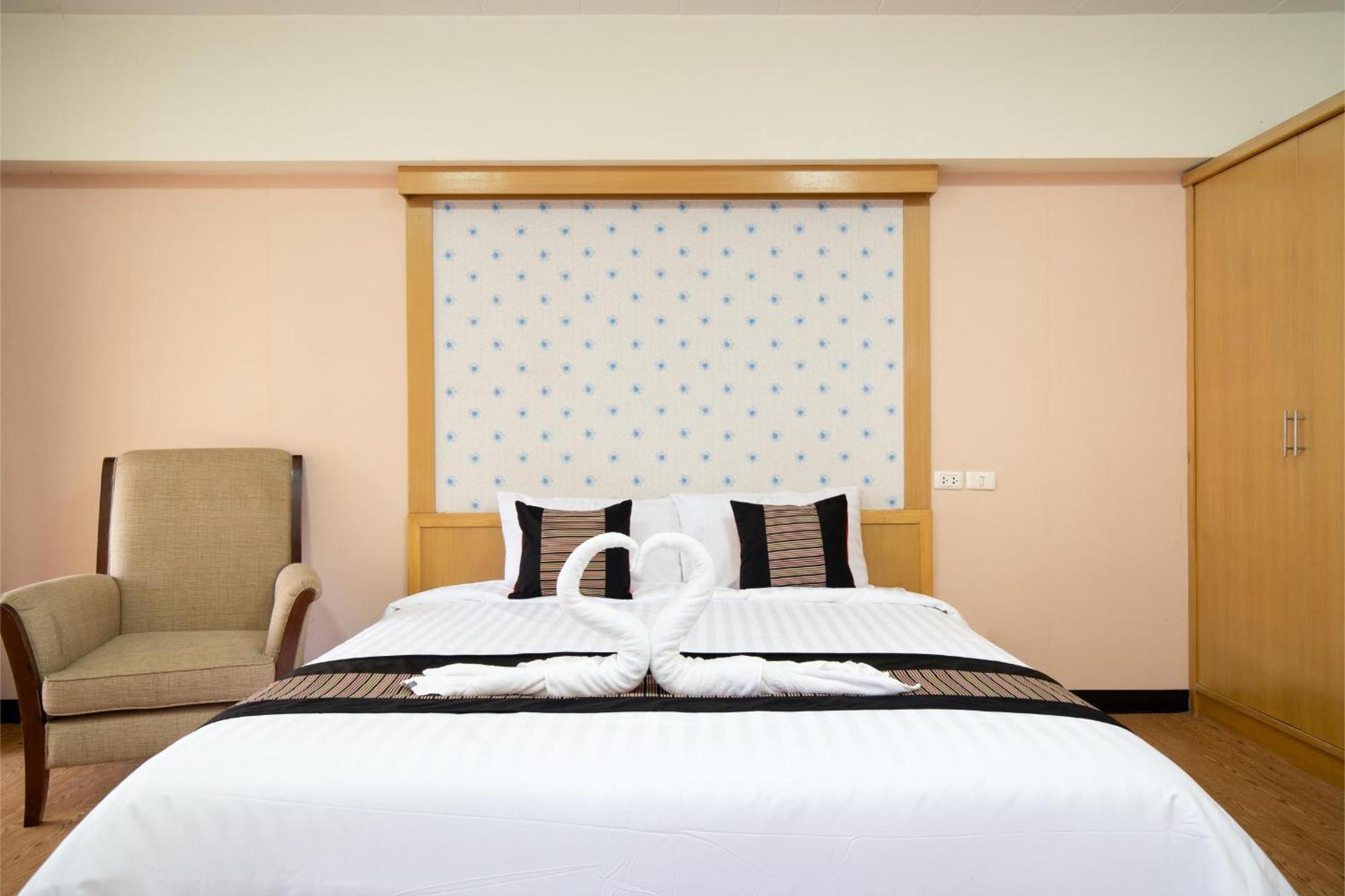 P-Park Hotel Bangkok Extérieur photo