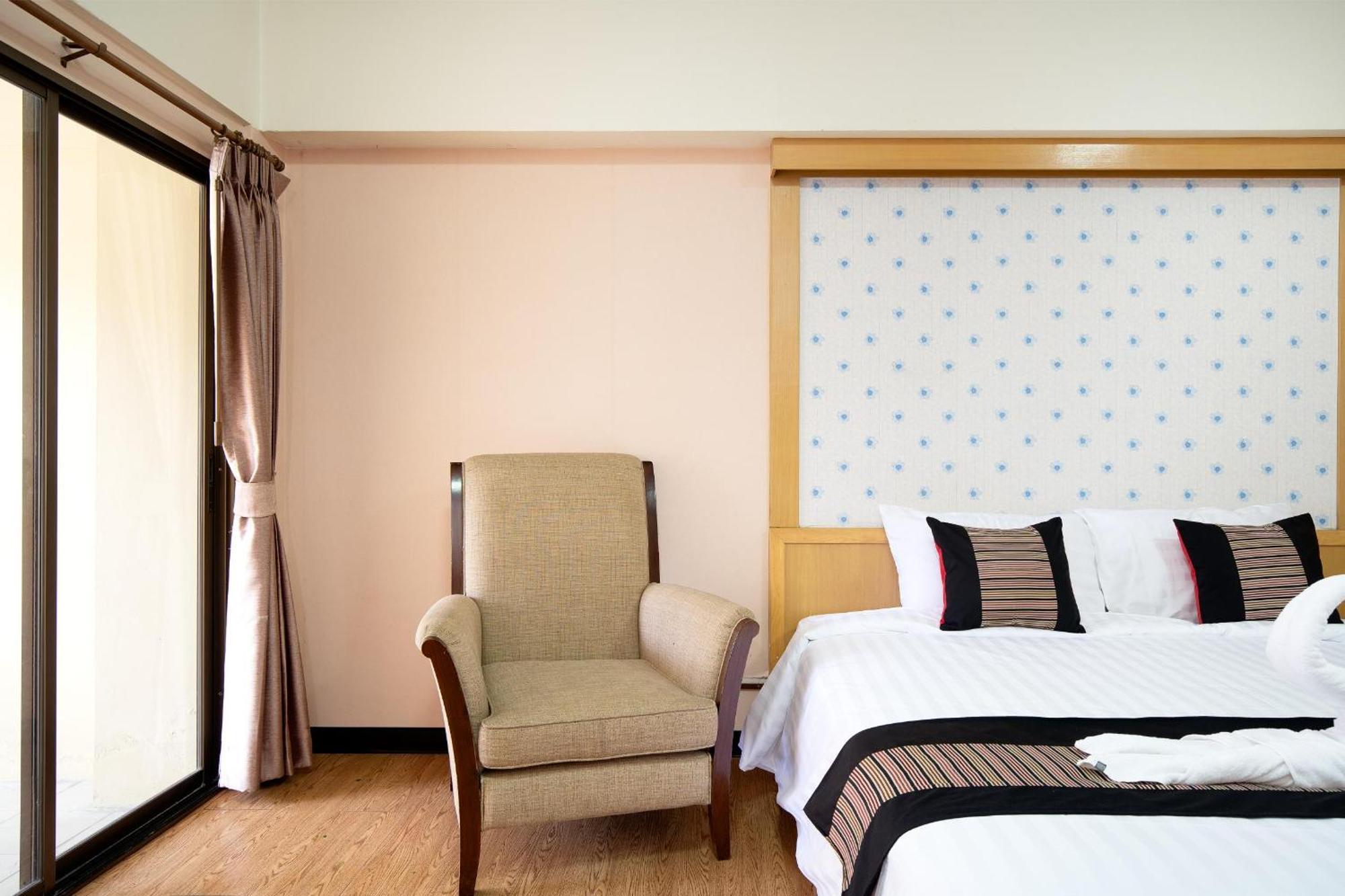 P-Park Hotel Bangkok Extérieur photo